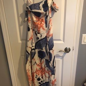 Boutique maxi dress with thin cap sleeves